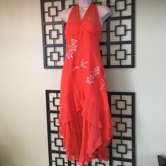 Morrell Maxie Dresses & Skirts - Morrell Maxie Silk Embroidered Dress Special Occasion size 6 Halter